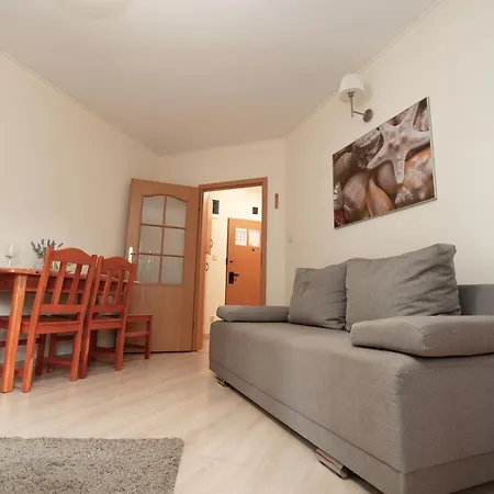 公寓 Ikar Blisko Morza 波别罗沃